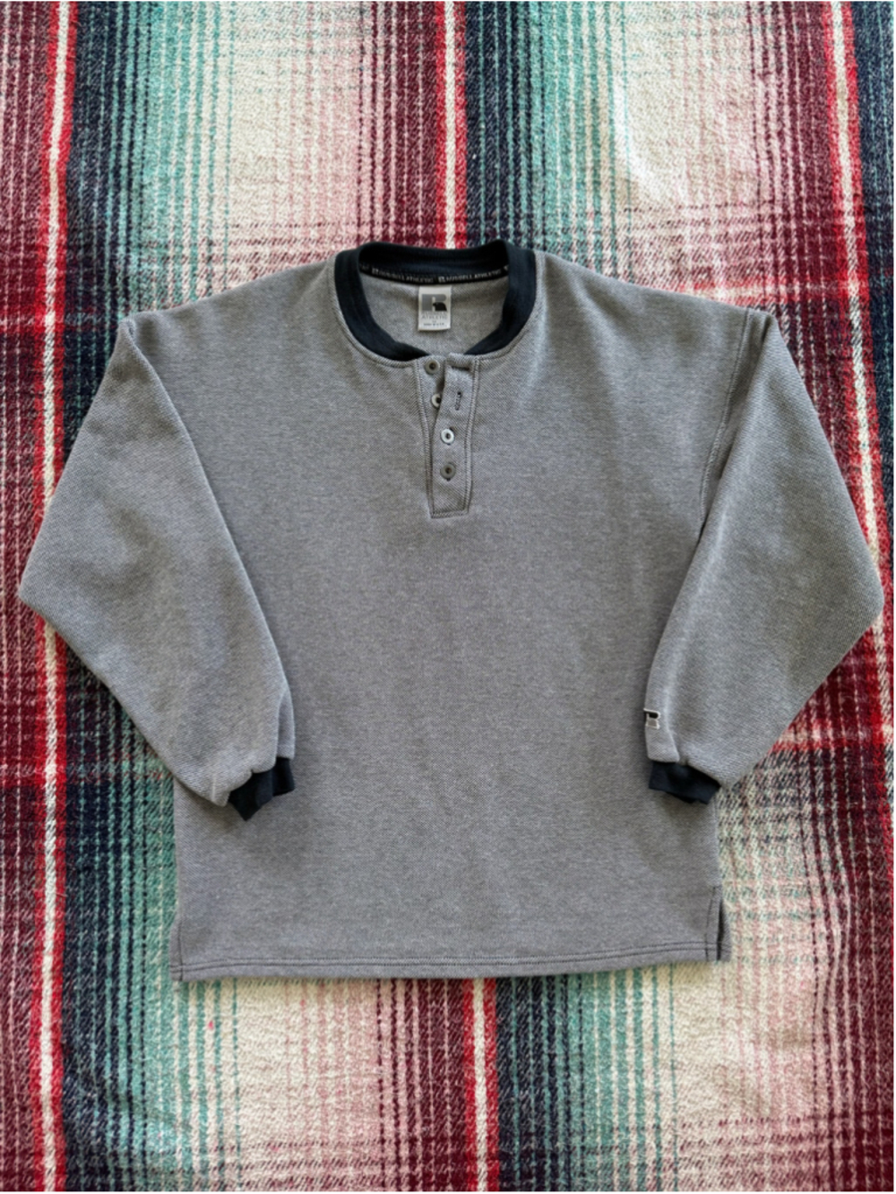 Vintage Russell Athletic Gray & Black Knit Henley Sweatshirt M